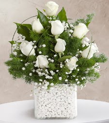 9 beyaz gül vazosu  Çankırı çiçek mağazası , çiçekçi adresleri 