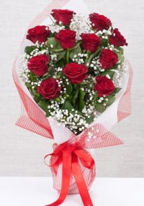 11 kırmızı gülden buket çiçeği  Çankırı hediye çiçek yolla 