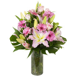 vazo içerisinde karisik mevsim çiçekleri  Çankırı çiçek yolla 