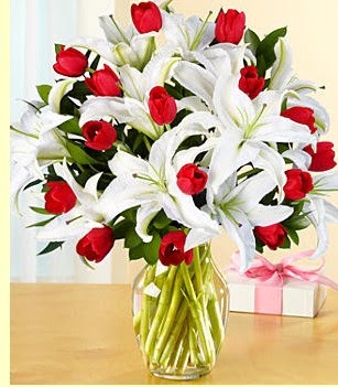  Çankırı çiçek yolla , çiçek gönder , çiçekçi   3 kazablanka 10 kırmızı gül vazosu