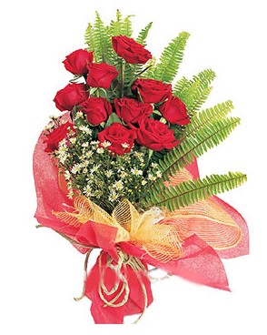  Çankırı 14 şubat sevgililer günü çiçek  11 adet kırmızı güllerden buket modeli