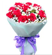 12 adet kırmızı gül ve beyaz kır çiçekleri  Çankırı online çiçekçi , çiçek siparişi 